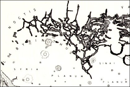 [Foto: Noctis Labyrinthus - disegno schematico]